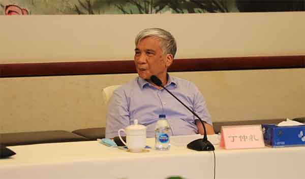 全国人大常委会副委员长、欧美同学会会长丁仲礼出席座谈会并讲话.jpg