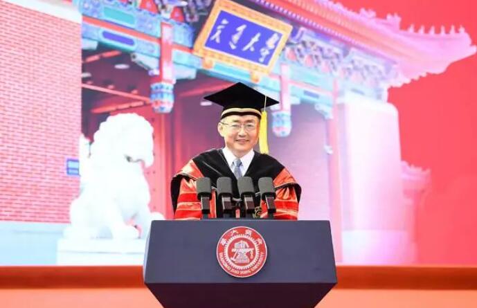 华体育官网毕业季高校校长金句频出哪句最戳中你的心(图3)