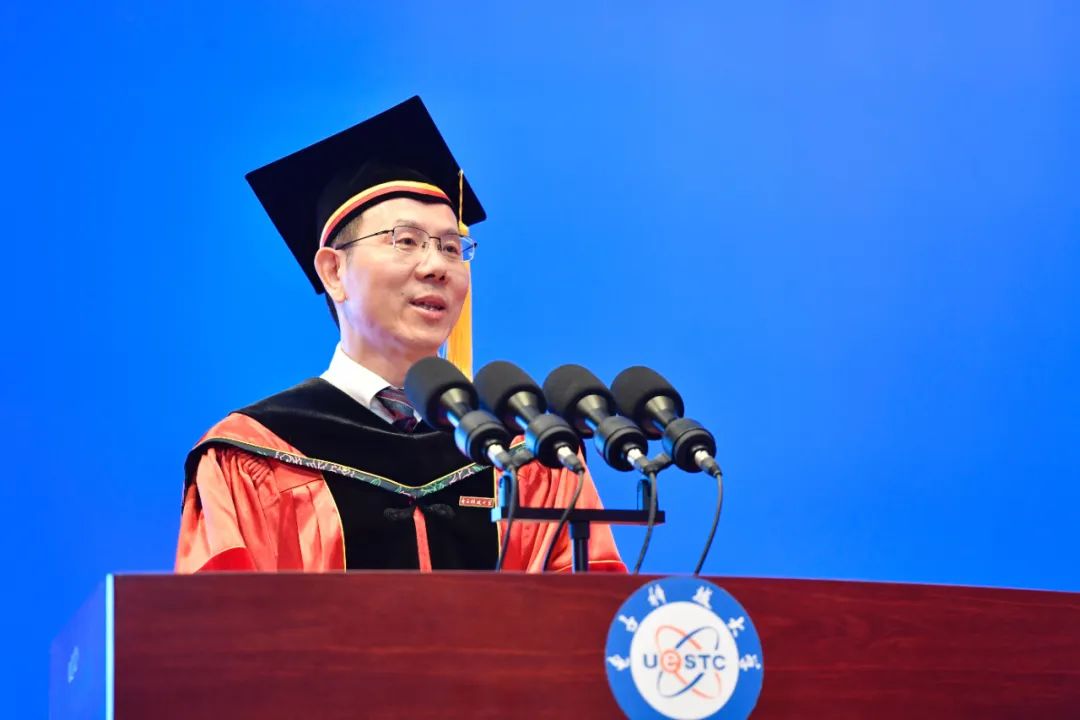 华体育官网毕业季高校校长金句频出哪句最戳中你的心(图7)