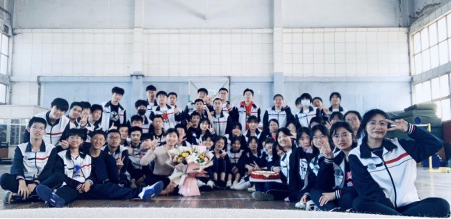 从学生到老师，我的青春梦飞扬