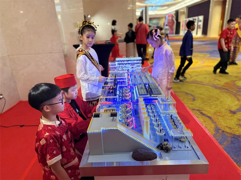 两国经贸合作成果展。印度尼西亚中国商会总会供图